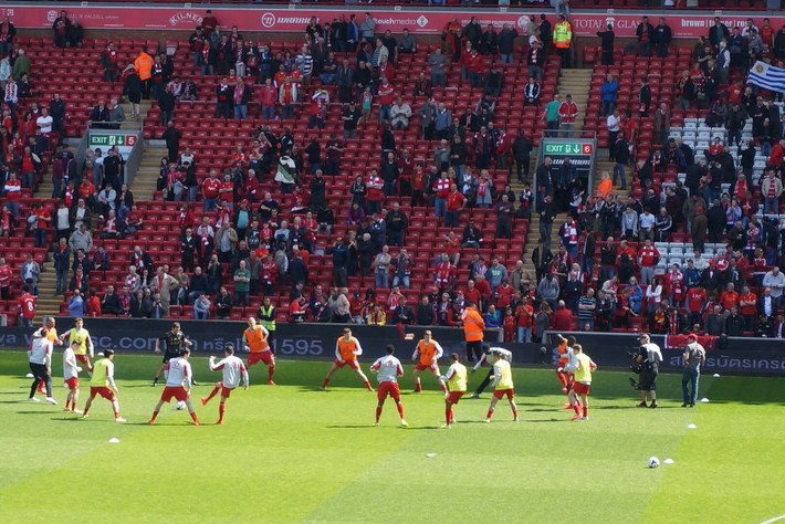 海港夺冠历程：上半程排第4，对BIG4仅取1分；下半程11胜2平2负