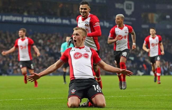 马刺客场115-102击败开拓者，福克斯37分带队取胜，展现全面实力。