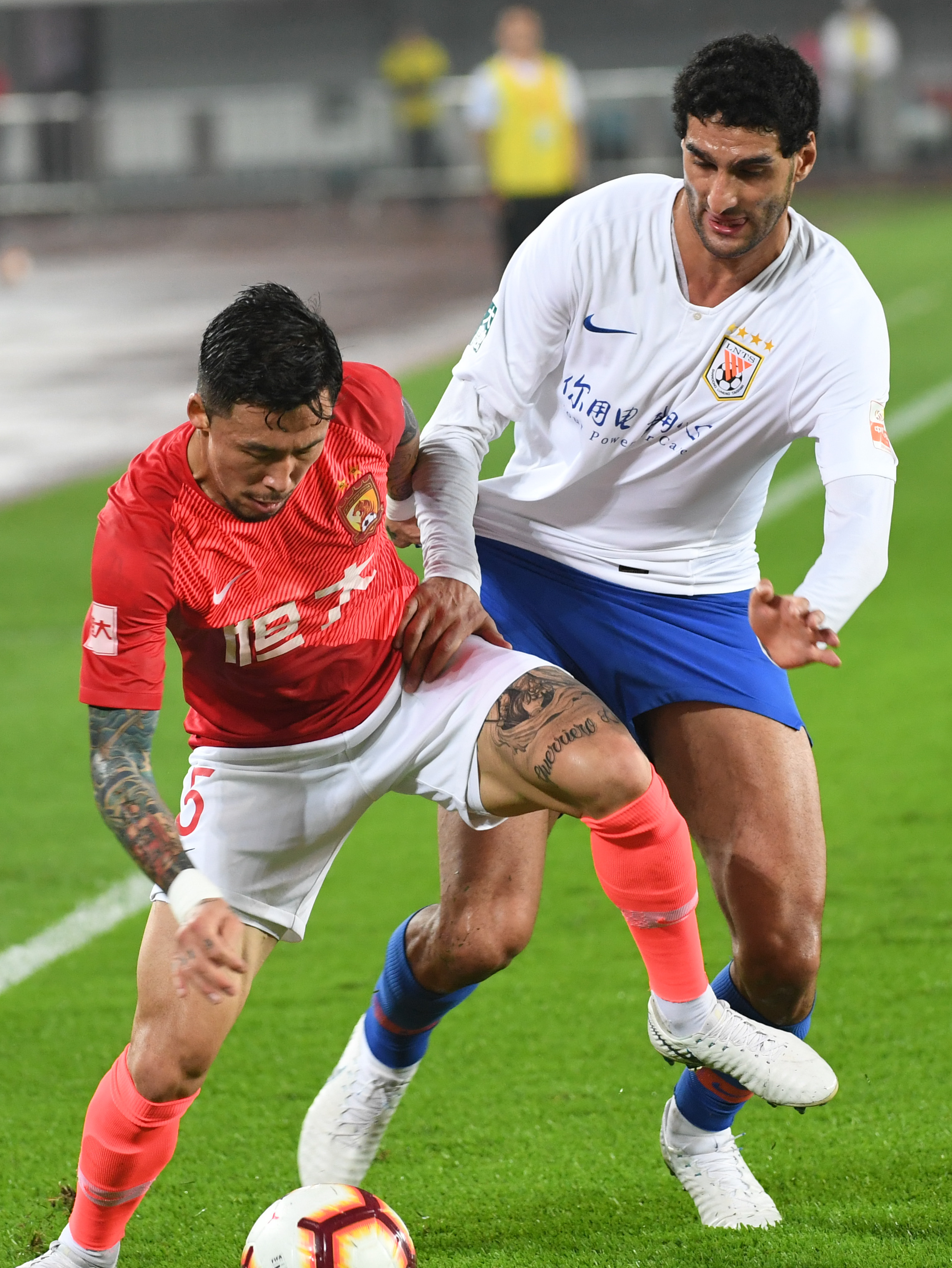 球迷现场尖叫不断