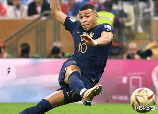 帕克：曼联买拉门斯是质的提升，跟奥纳纳相比他太像个门将了