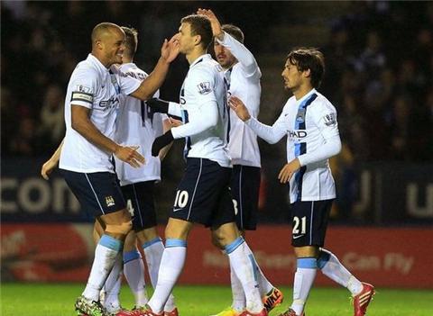 阿连德谈梅西解锁400助：真的意义非凡，非常荣幸参与其中